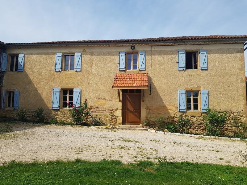 Maison ancienne - 235 m² - 10 pièces