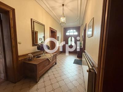 Maison - 281 m² - 8 pièces