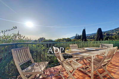 Maison - 163 m² - 9 pièces