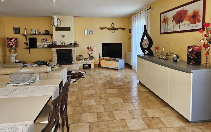 Pavillon - 140 m² - 5 pièces