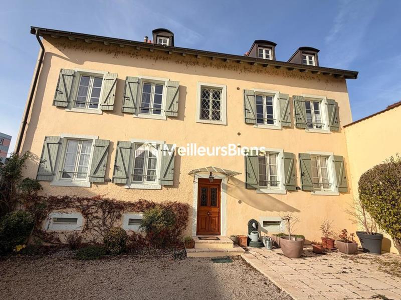 Maison bourgeoise - 313 m² - 10 pièces