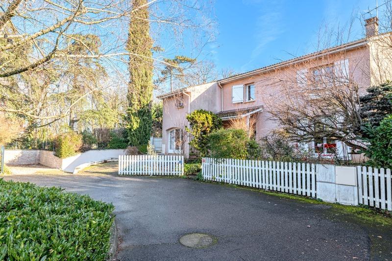 Maison - 162 m² - 6 pièces