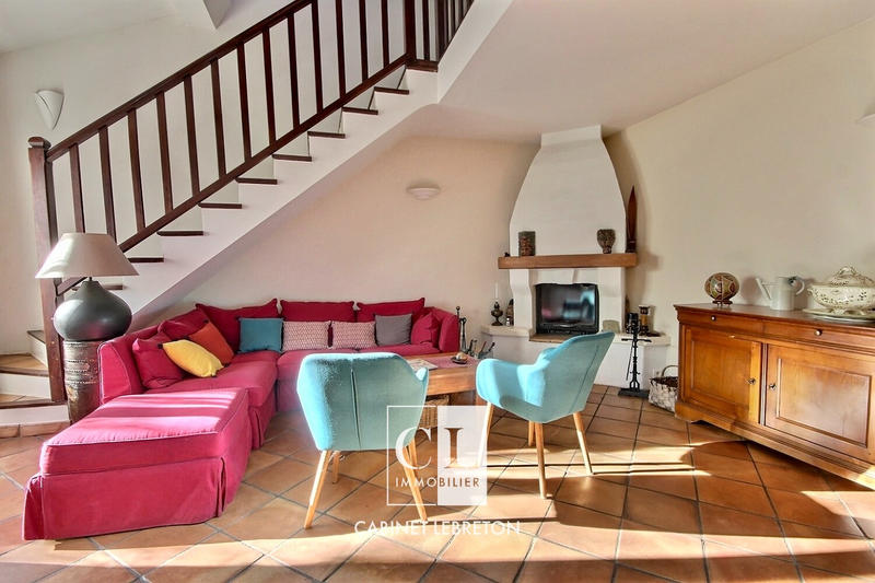 Villa - 419 m² - 6 pièces