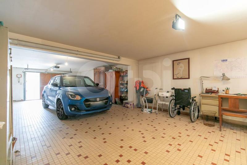 Maison - 140 m² - 5 pièces