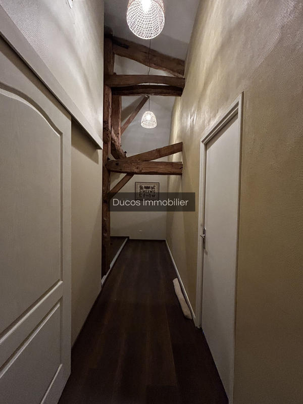 Maison - 250 m² - 9 pièces