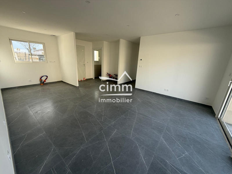 Villa - 80 m² - 4 pièces