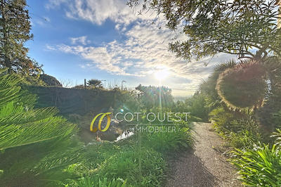 Maison - 265 m² - 7 pièces