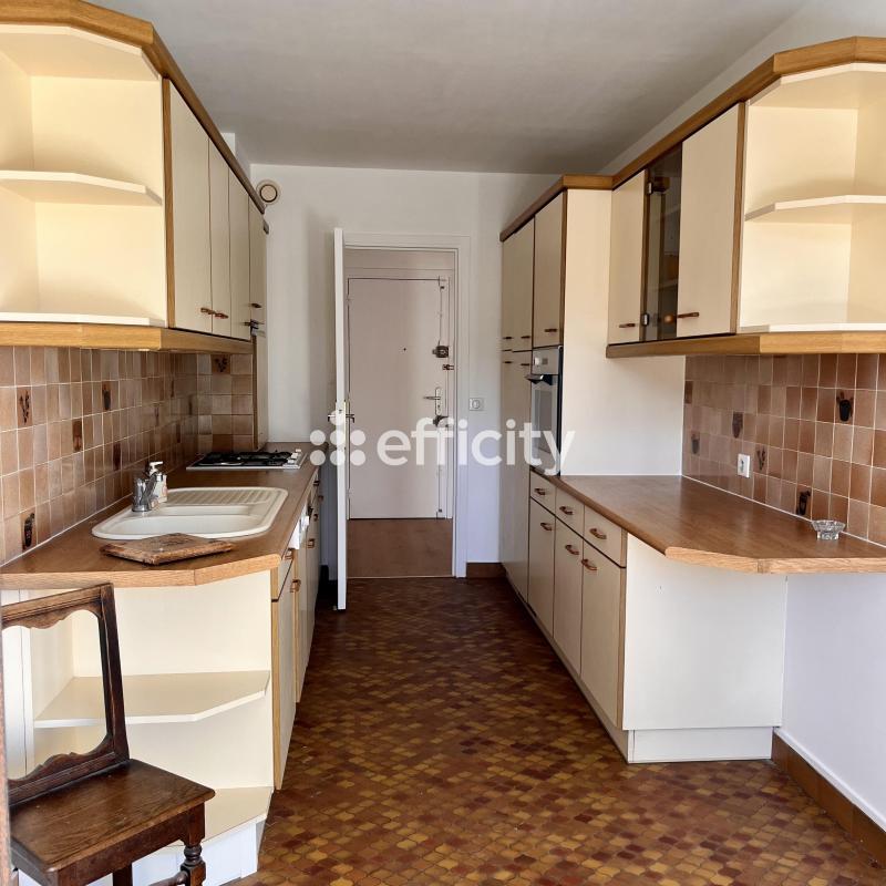 Appartement - 92 m² - 4 pièces