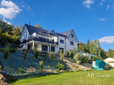 Maison contemporaine - 371 m² - 6 pièces