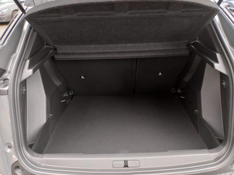 Peugeot 2008 II Hybrid 145 e-Dcs6 Allure