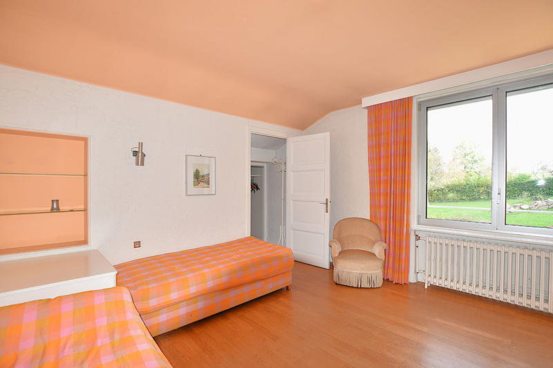 Maison - 254 m² - 12 pièces