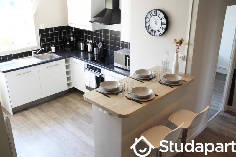 Chambre - 10 m² - 1 pièce