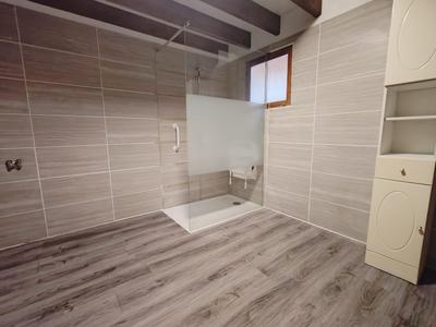 Maison - 230 m² - 10 pièces