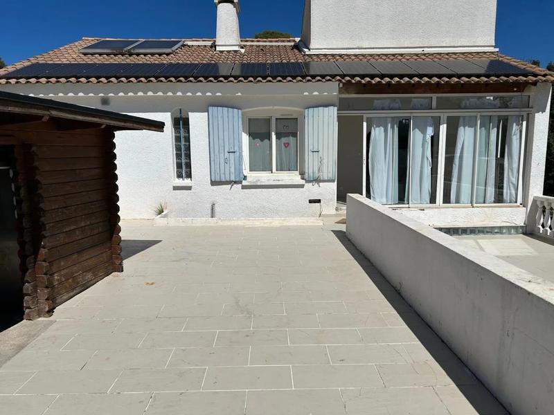 Villa - 240 m² - 8 pièces