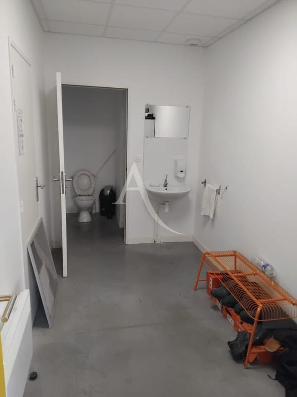 Local d'activité / Entrepôt - 800 m²