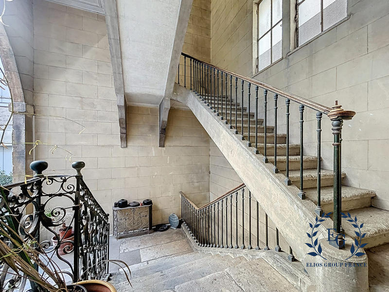 Appartement - 225 m² - 7 pièces