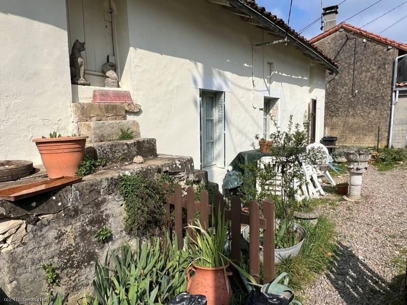 Maison en pierre - 56 m² - 2 pièces