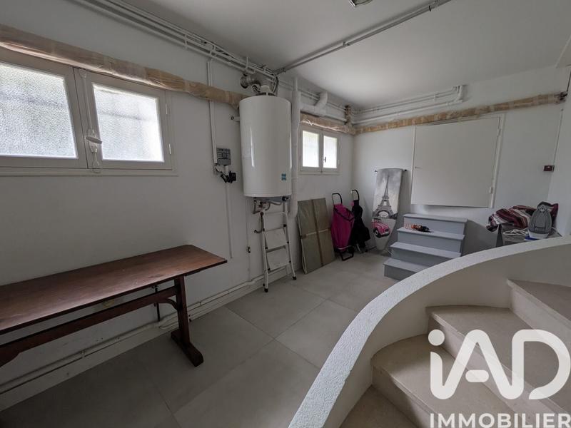 Maison - 210 m² - 8 pièces