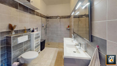 Appartement - 99 m² - 4 pièces