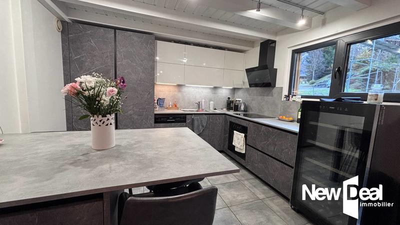 Châlet - 152 m² - 6 pièces