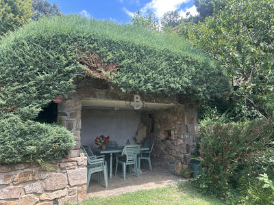 Maison - 230 m² - 10 pièces