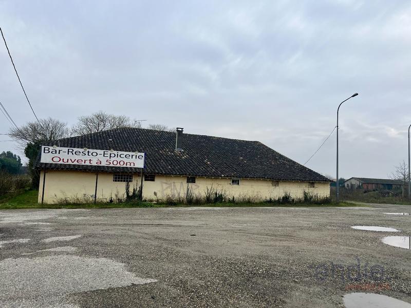 Maison - 266 m² - 6 pièces