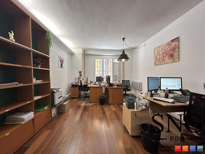 Bureau - 146 m²