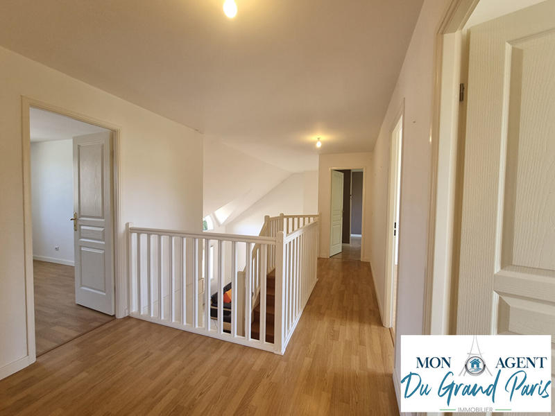 Maison - 158 m² - 8 pièces