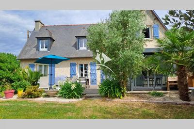 Maison traditionnelle - 165 m² - 6 pièces