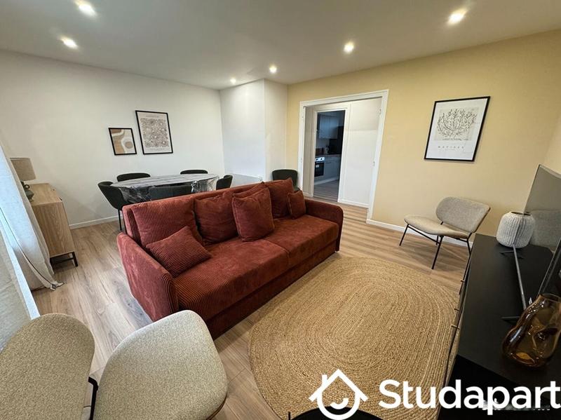 Chambre - 11 m² - 1 pièce