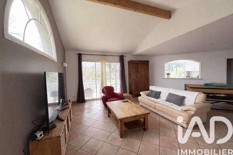 Maison - 199 m² - 9 pièces