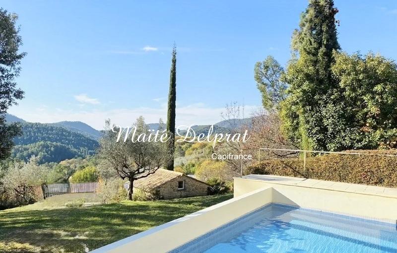 Propriété - 220 m² - 7 pièces