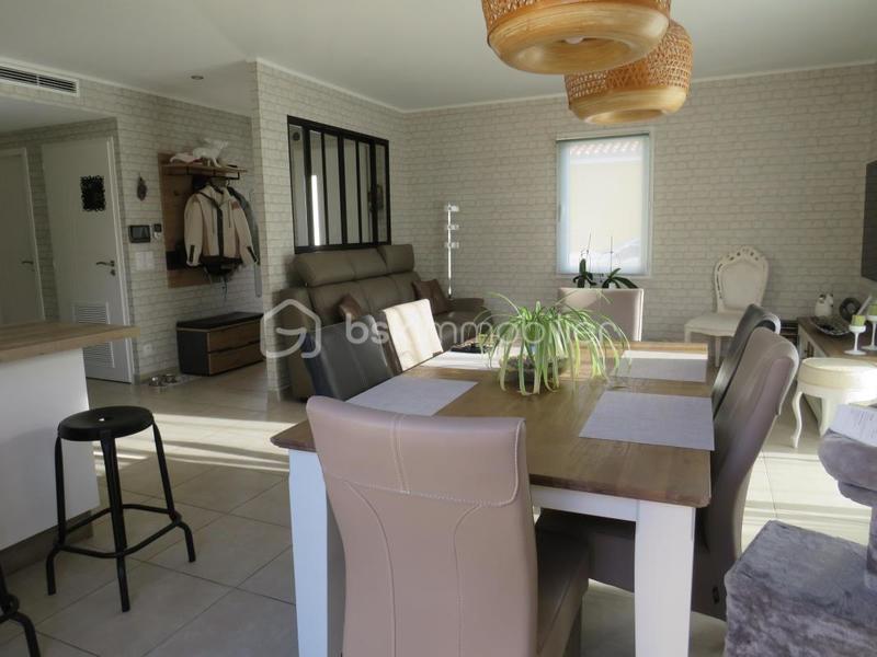 Maison - 90 m² - 4 pièces