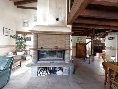 Maison - 233 m² - 11 pièces