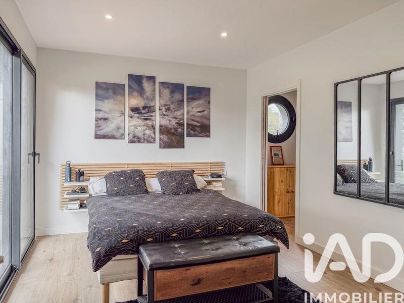 Maison - 213 m² - 8 pièces