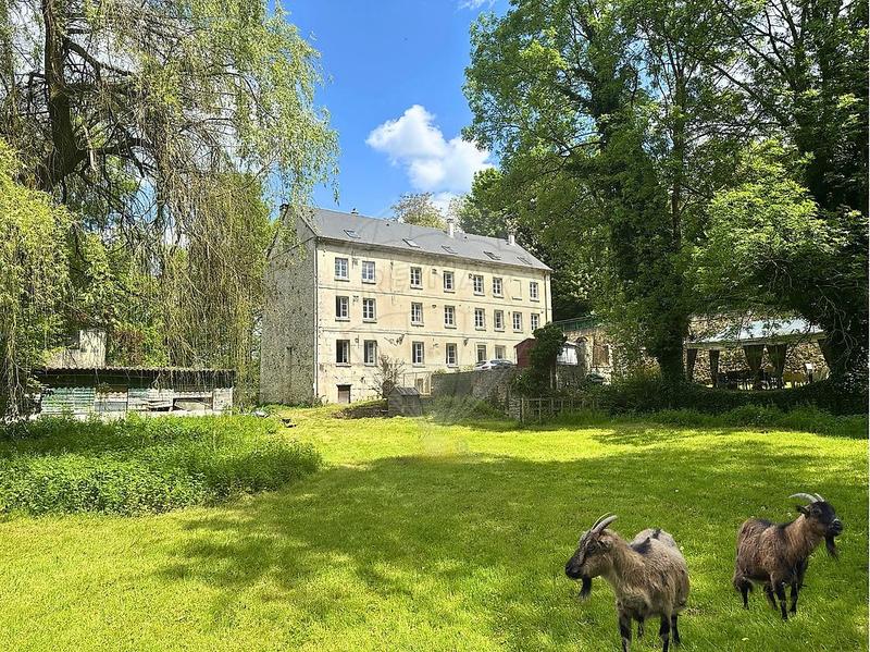 Maison - 522 m² - 13 pièces