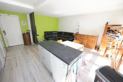 Appartement - 77 m² - 4 pièces