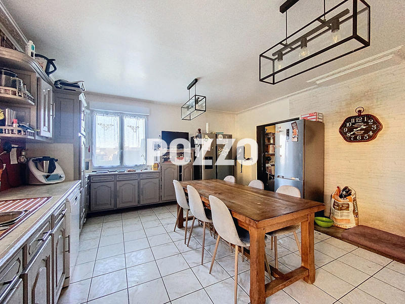 Maison - 153 m² - 5 pièces