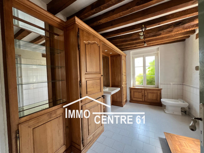 Maison - 218 m² - 8 pièces