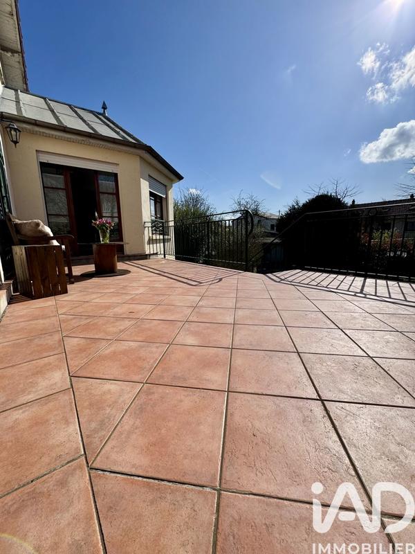 Maison - 218 m² - 8 pièces