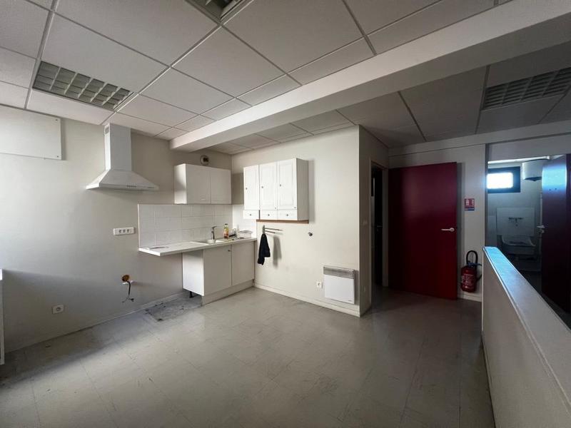 Bureau - 266 m² - 2 pièces