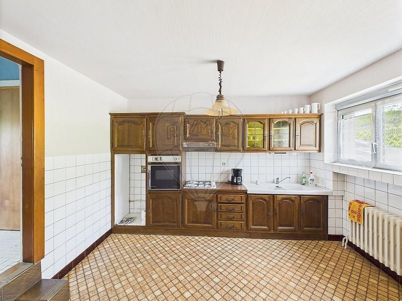 Maison - 146 m² - 9 pièces