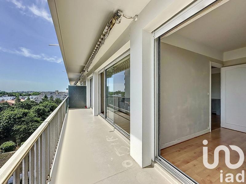 Appartement - 80 m² - 3 pièces