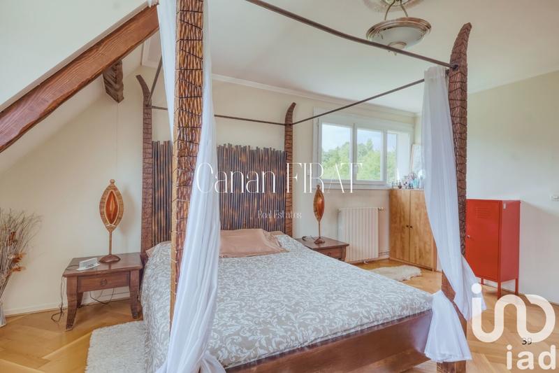 Maison - 195 m² - 7 pièces