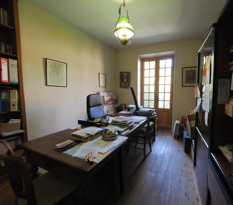 Maison - 344 m² - 15 pièces