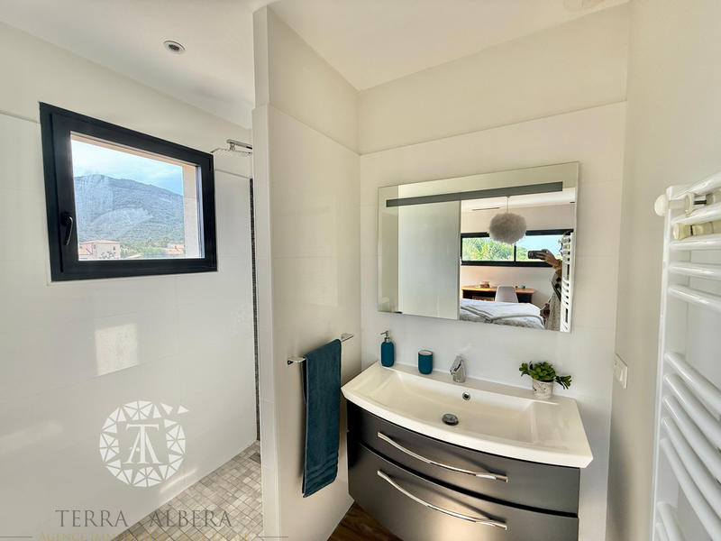 Villa - 237 m² - 5 pièces