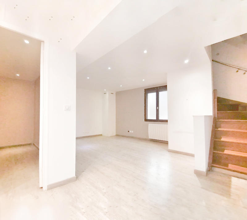 Villa - 80 m² - 5 pièces