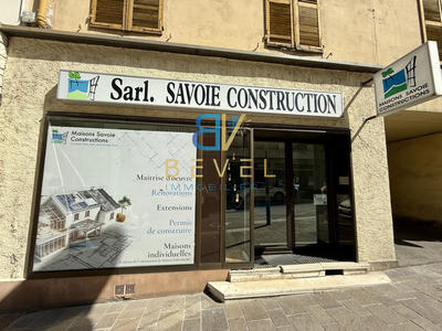 Local commercial - 111 m²