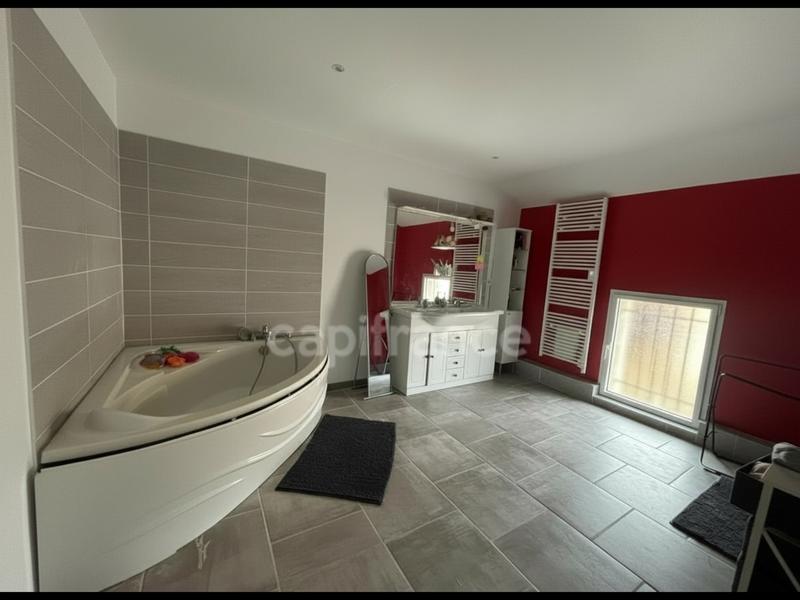 Maison - 165 m² - 5 pièces