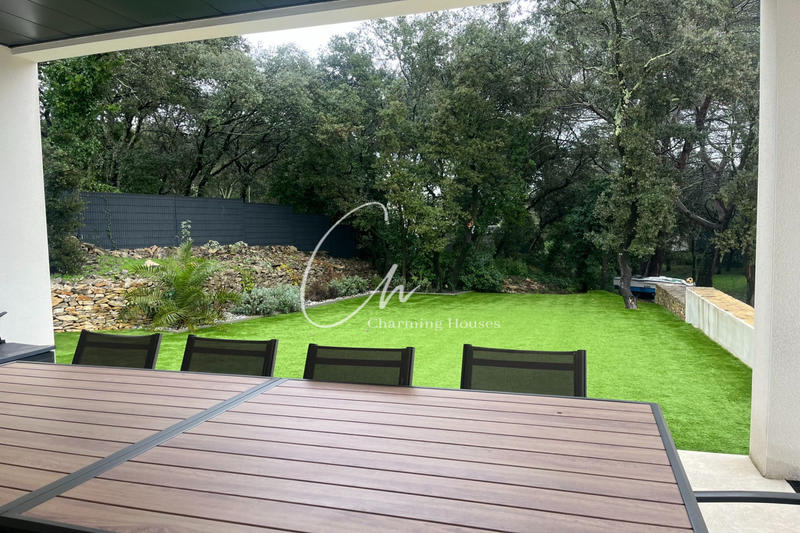 Maison contemporaine - 187 m² - 6 pièces